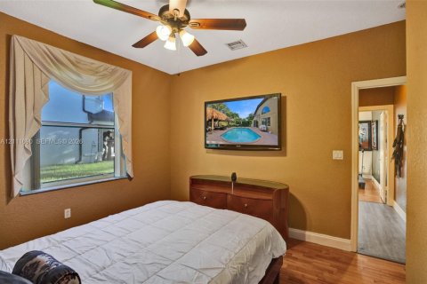 Casa en venta en Pembroke Pines, Florida, 3 dormitorios, 201.32 m2 № 2428500 - foto 23