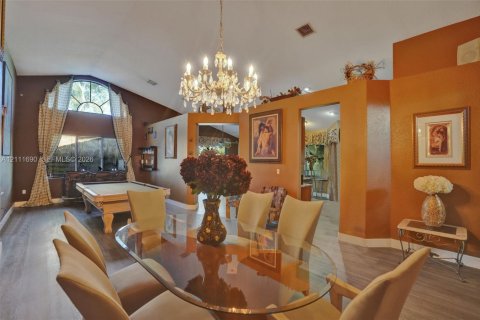 Casa en venta en Pembroke Pines, Florida, 3 dormitorios, 201.32 m2 № 2428500 - foto 27