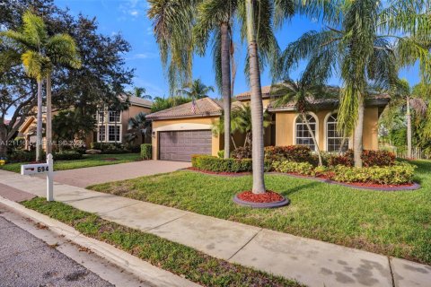 Casa en venta en Pembroke Pines, Florida, 3 dormitorios, 201.32 m2 № 2428500 - foto 3