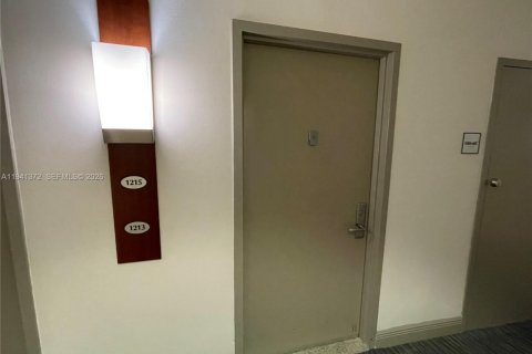 Снять в аренду кондоминиум в Майами, Флорида 39.2м2, № 2000730 - фото 10