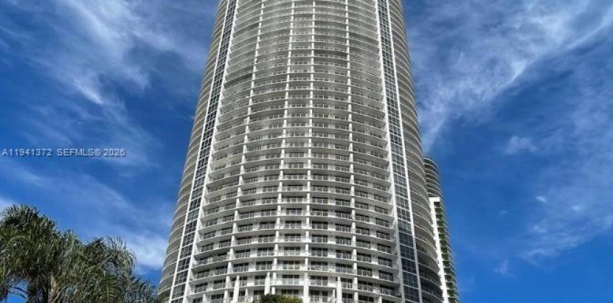 Студия в кондо в Майами, Флорида № 2000730