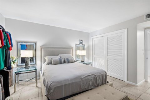 Villa ou maison à louer à Tampa, Floride: 2 chambres, 125.23 m2 № 1844367 - photo 22