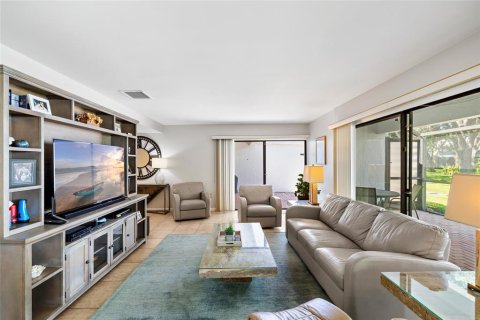 Villa ou maison à louer à Tampa, Floride: 2 chambres, 125.23 m2 № 1844367 - photo 7