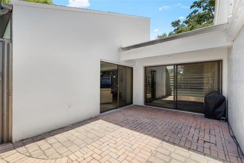 Villa ou maison à louer à Tampa, Floride: 2 chambres, 125.23 m2 № 1844367 - photo 29