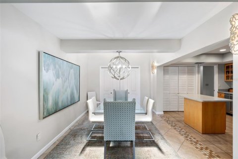 Villa ou maison à louer à Tampa, Floride: 2 chambres, 125.23 m2 № 1844367 - photo 10