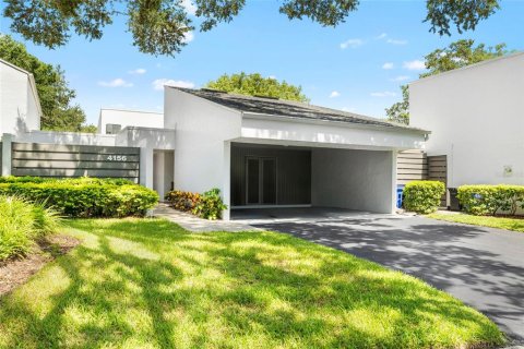 Villa ou maison à louer à Tampa, Floride: 2 chambres, 125.23 m2 № 1844367 - photo 1