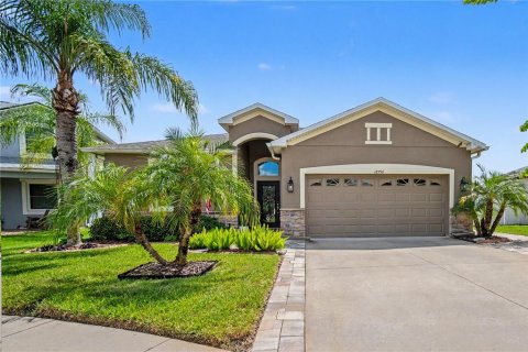 Villa ou maison à vendre à Land O' Lakes, Floride: 3 chambres, 155.33 m2 № 2410011 - photo 2