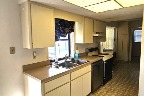 House in Venice, Florida 2 bedrooms, 93.27 sq.m. № 1821055 - photo 7