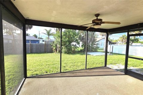 House in Venice, Florida 2 bedrooms, 93.27 sq.m. № 1821055 - photo 21