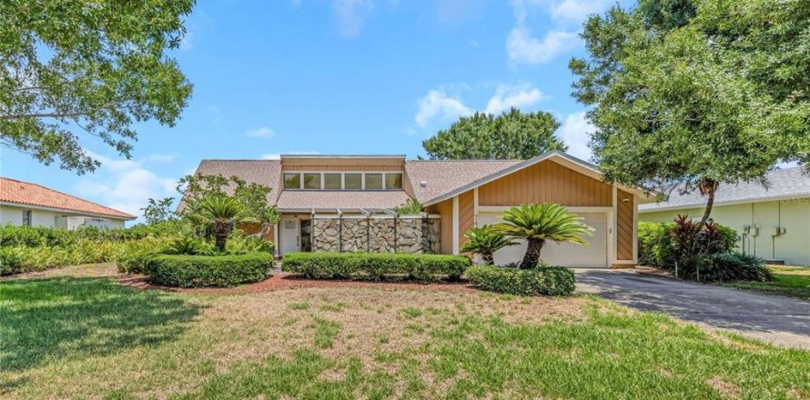 Villa ou maison à Saint Petersburg, Floride 4 chambres, 208.38 m2 № 2433648