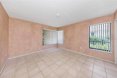 Villa ou maison à vendre à Saint Petersburg, Floride: 4 chambres, 208.38 m2 № 2433648 - photo 16