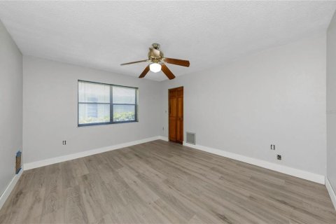 Villa ou maison à vendre à Saint Petersburg, Floride: 4 chambres, 208.38 m2 № 2433648 - photo 18