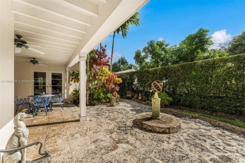 Купить виллу или дом в Корал-Гейблс, Флорида 3 спальни, 234.67м2, № 1970646 - фото 22