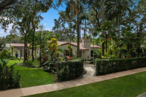 Купить виллу или дом в Корал-Гейблс, Флорида 3 спальни, 234.67м2, № 1970646 - фото 28