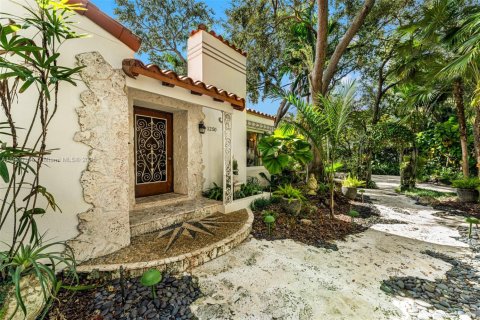 Купить виллу или дом в Корал-Гейблс, Флорида 3 спальни, 234.67м2, № 1970646 - фото 3