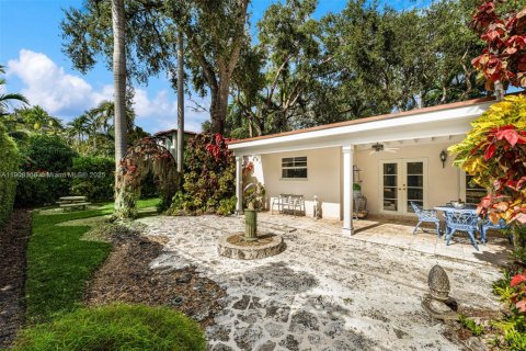 Купить виллу или дом в Корал-Гейблс, Флорида 3 спальни, 234.67м2, № 1970646 - фото 21