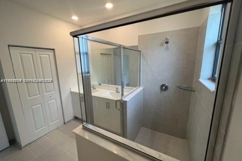 Touwnhouse à louer à Homestead, Floride: 3 chambres, 123.65 m2 № 2023798 - photo 14