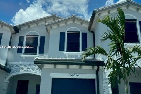 Touwnhouse à louer à Homestead, Floride: 3 chambres, 123.65 m2 № 2023798 - photo 2