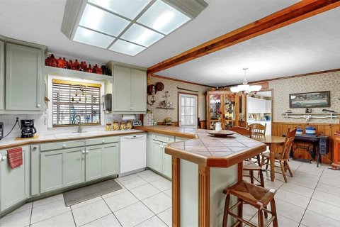 House in Wesley Chapel, Florida 4 bedrooms, 206.8 sq.m. № 1803355 - photo 22