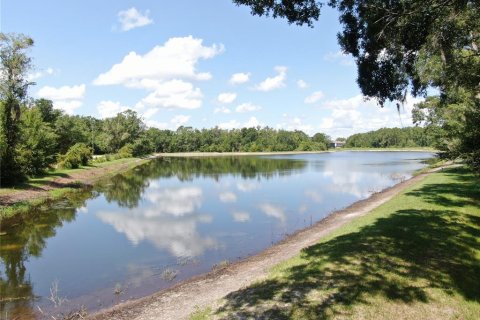 House in Wesley Chapel, Florida 4 bedrooms, 206.8 sq.m. № 1803355 - photo 16