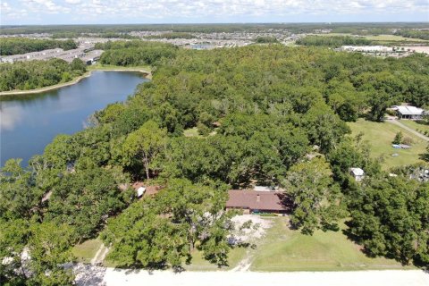 House in Wesley Chapel, Florida 4 bedrooms, 206.8 sq.m. № 1803355 - photo 6
