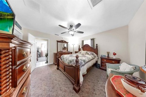 House in Wesley Chapel, Florida 4 bedrooms, 206.8 sq.m. № 1803355 - photo 27