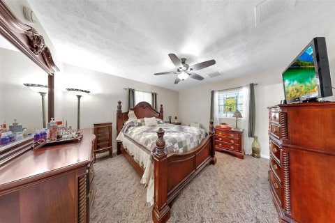 House in Wesley Chapel, Florida 4 bedrooms, 206.8 sq.m. № 1803355 - photo 28
