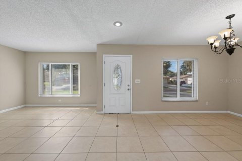 Villa ou maison à vendre à Brandon, Floride: 3 chambres, 149.11 m2 № 2425487 - photo 2