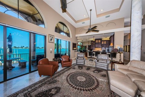 Casa en venta en Tierra Verde, Florida, 5 dormitorios, 573.58 m2 № 1509088 - foto 18
