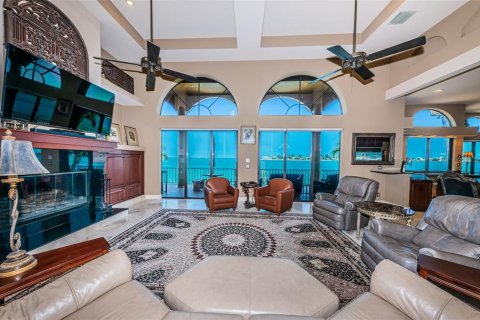 Casa en venta en Tierra Verde, Florida, 5 dormitorios, 573.58 m2 № 1509088 - foto 17