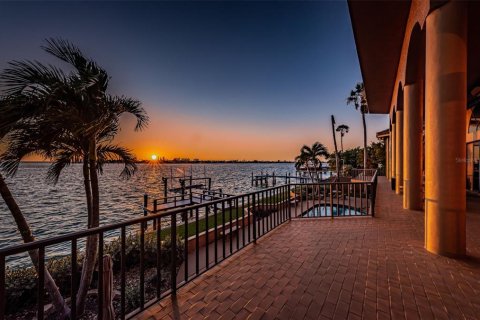 Casa en venta en Tierra Verde, Florida, 5 dormitorios, 573.58 m2 № 1509088 - foto 26
