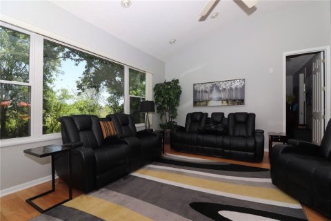 House in Leesburg, Florida 3 bedrooms, 185.34 sq.m. № 1828023 - photo 4
