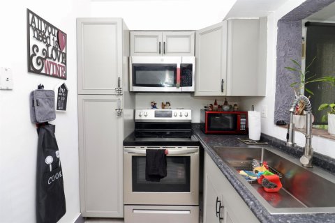 Casa en venta en Tamarac, Florida, 2 dormitorios, 111.85 m2 № 2180795 - foto 6