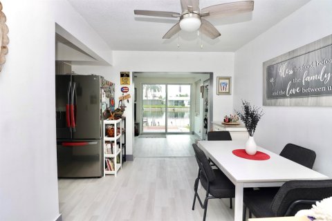 Casa en venta en Tamarac, Florida, 2 dormitorios, 111.85 m2 № 2180795 - foto 3
