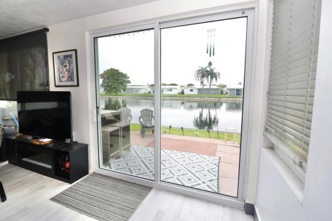 Casa en venta en Tamarac, Florida, 2 dormitorios, 111.85 m2 № 2180795 - foto 16