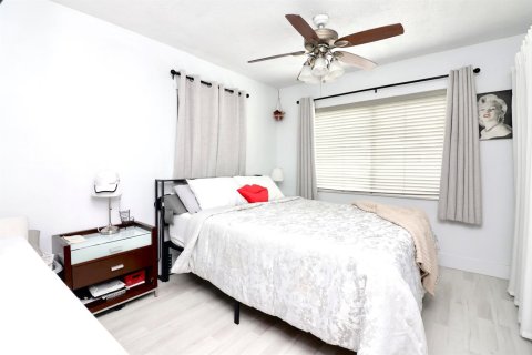 Casa en venta en Tamarac, Florida, 2 dormitorios, 111.85 m2 № 2180795 - foto 9