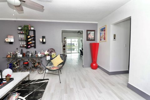 Casa en venta en Tamarac, Florida, 2 dormitorios, 111.85 m2 № 2180795 - foto 17