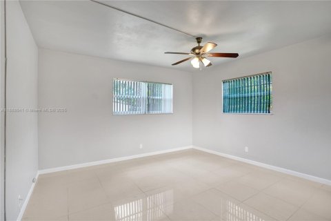 Снять в аренду виллу или дом в Холливуд, Флорида 4 спальни, 171.4м2, № 1955267 - фото 24