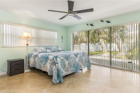 House in Belleair Beach, Florida 3 bedrooms, 215.16 sq.m. № 1816827 - photo 25