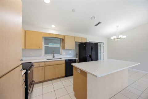 Villa ou maison à louer à North Port, Floride: 3 chambres, 131.27 m2 № 2105333 - photo 9