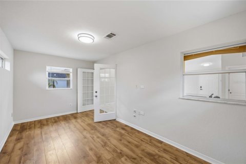 Villa ou maison à louer à North Port, Floride: 3 chambres, 131.27 m2 № 2105333 - photo 12