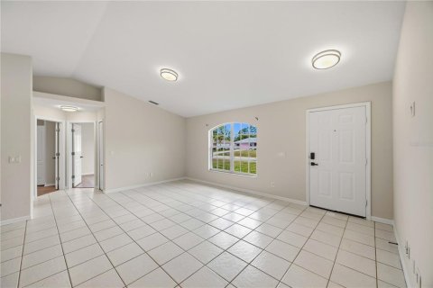 Villa ou maison à louer à North Port, Floride: 3 chambres, 131.27 m2 № 2105333 - photo 5