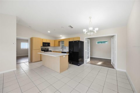 Villa ou maison à louer à North Port, Floride: 3 chambres, 131.27 m2 № 2105333 - photo 8
