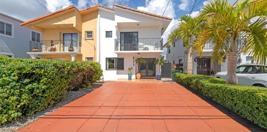 Casa en Miami, Florida 3 dormitorios, 139.35 m2 № 1951528
