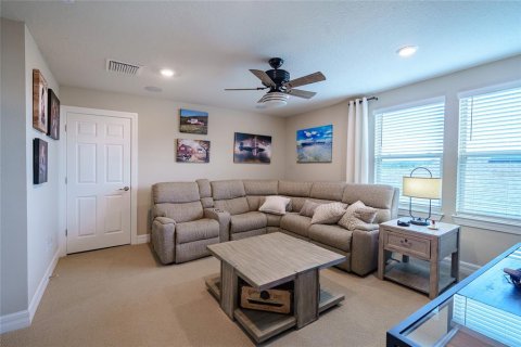 House in Land O' Lakes, Florida 3 bedrooms, 184.32 sq.m. № 1894514 - photo 14