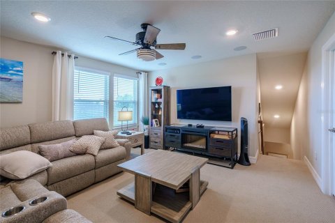 House in Land O' Lakes, Florida 3 bedrooms, 184.32 sq.m. № 1894514 - photo 13