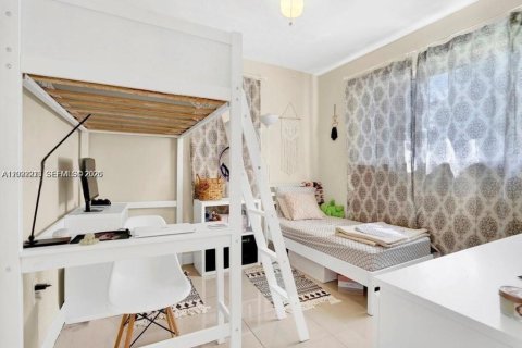 Casa en venta en Pembroke Pines, Florida, 3 dormitorios, 132.48 m2 № 2240660 - foto 18