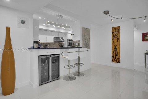 Condominio en venta en Miami Beach, Florida, 3 dormitorios, 149.11 m2 № 1983412 - foto 7