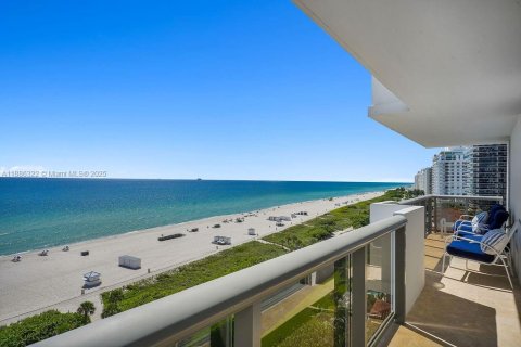 Condominio en venta en Miami Beach, Florida, 3 dormitorios, 149.11 m2 № 1983412 - foto 2