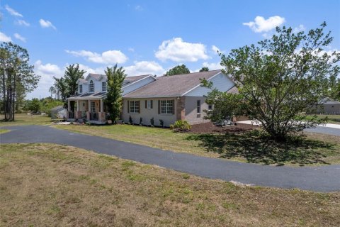 House in Bradenton, Florida 7 bedrooms, 487.74 sq.m. № 1642081 - photo 2
